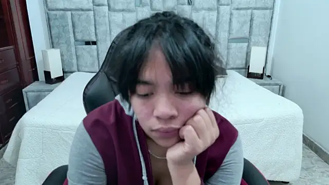 laureentt  online show from March 2026 03:21:02 AM