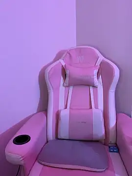 Felicia smok3 online show from April 2026 05:35:01 AM