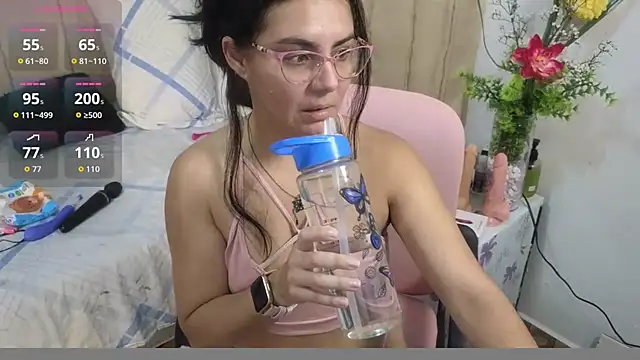 Snapshot of lovely_trix chatting on April 2026 03:51:01 PM lovely trix online show from April 2026 03:51:01 PM