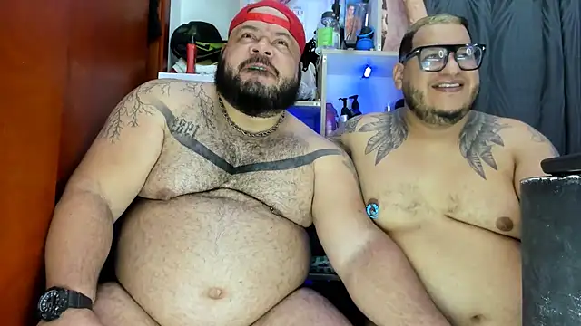 Snapshot of Latino_bigcock chatting on December 2024 03:28:02 PM Latino bigcock online show from December 2024 03:28:02 PM