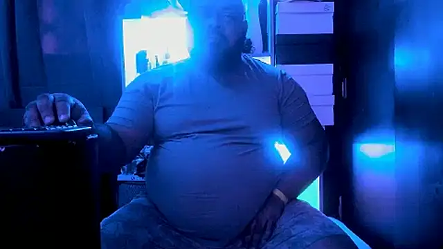 Snapshot of Latino_bigcock chatting on February 2025 06:45:01 PM Latino bigcock online show from February 2025 06:45:01 PM