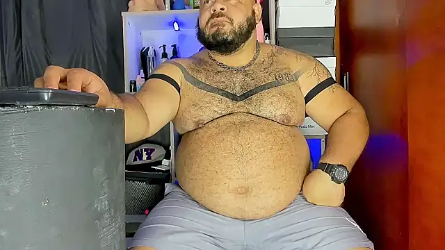 Snapshot of Latino_bigcock chatting on March 2025 03:47:01 AM Latino bigcock online show from March 2025 03:47:01 AM
