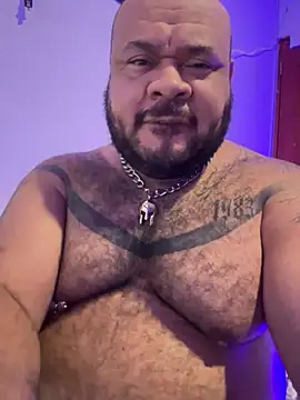Snapshot of Latino_bigcock chatting on October 2025 01:03:02 AM Latino bigcock online show from October 2025 01:03:02 AM