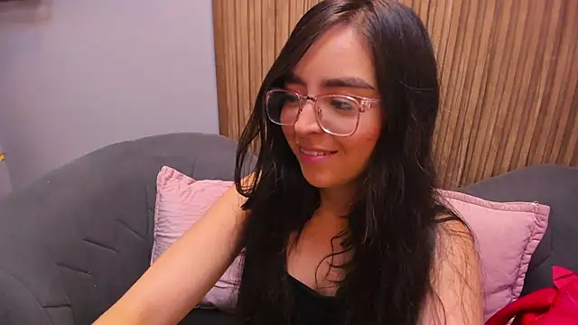 Eva Macalliter online show from December 2024 05:21:01 AM