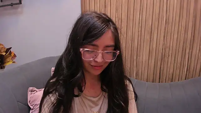 Eva Macalliter online show from January 2025 09:21:02 AM