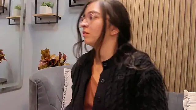 Eva Macalliter online show from March 2025 03:18:02 AM