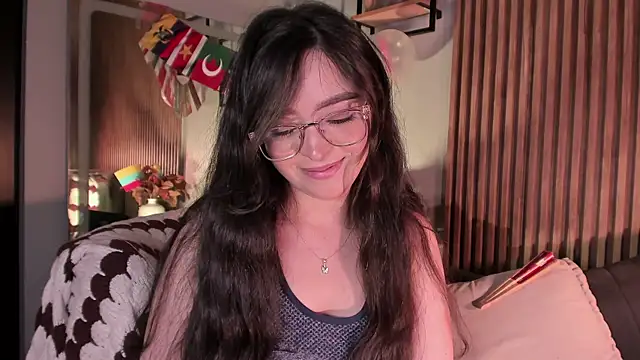 Snapshot of Eva_Macalliter chatting on July 2026 03:12:01 AM Eva Macalliter online show from July 2026 03:12:01 AM