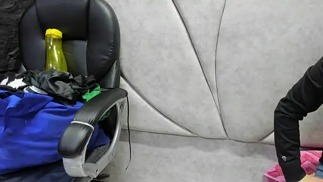 HornySlut69  online show from March 2026 12:24:02 AM