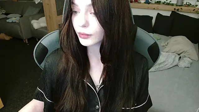 juice-peach online show from December 2024 10:02:02 PM