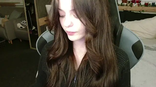 juice-peach online show from February 2025 10:18:02 PM