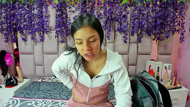 Bich Anal  online show from February 2025 01:31:02 PM