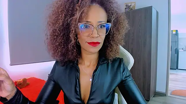 Snapshot of ScarlettMalbec chatting on June 2026 09:02:01 PM ScarlettMalbec online show from June 2026 09:02:01 PM