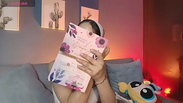 emily roberts1 online show from September 2025 12:49:02 PM