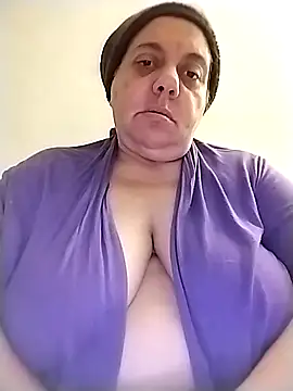 Snapshot of BustyBabyOfficial chatting on October 2025 11:38:02 PM BustyBabyOfficial online show from October 2025 11:38:02 PM