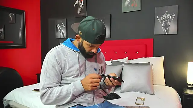 Snapshot of Thiagogomez chatting on March 2025 12:25:01 PM Thiagogomez online show from March 2025 12:25:01 PM