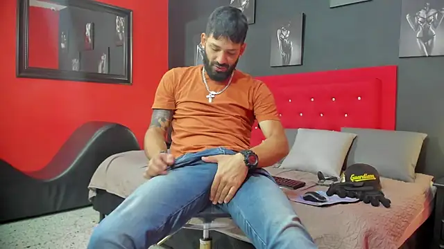 Thiagogomez online show from September 2025 12:32:01 PM