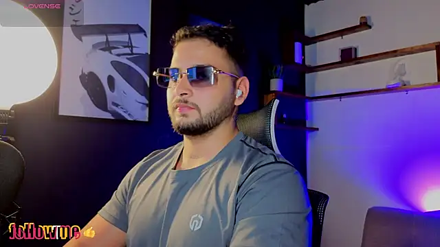 Andrew Brown online show from October 2025 07:33:02 PM