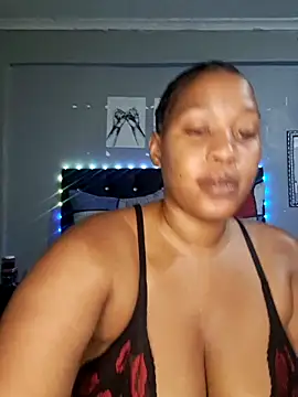 Snapshot of Toya_P chatting on November 2025 12:50:02 PM Toya P online show from November 2025 12:50:02 PM