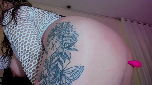 Snapshot of Karla_Rodriguezx chatting on February 2025 03:15:02 PM Karla Rodriguezx online show from February 2025 03:15:02 PM