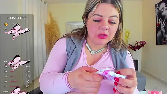 Snapshot of Karla_Rodriguezx chatting on March 2025 06:54:02 PM Karla Rodriguezx online show from March 2025 06:54:02 PM