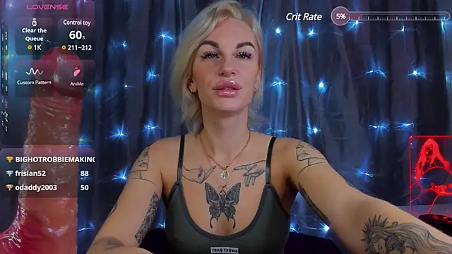 Snapshot of angel_devil_forever chatting on December 2024 01:36:01 AM angel devil forever online show from December 2024 01:36:01 AM