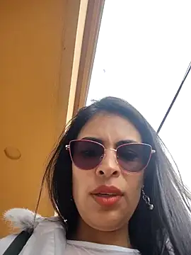 Astrid-- online show from February 2026 03:22:01 PM