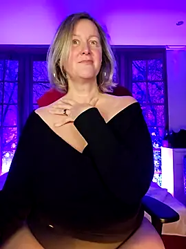Snapshot of MarleneBloem chatting on February 2025 05:01:02 PM MarleneBloem online show from February 2025 05:01:02 PM