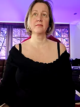 Snapshot of MarleneBloem chatting on February 2025 09:45:02 AM MarleneBloem online show from February 2025 09:45:02 AM