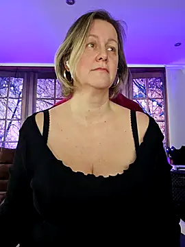 Snapshot of MarleneBloem chatting on February 2025 11:22:01 AM MarleneBloem online show from February 2025 11:22:01 AM