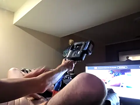 Travislovescum online show from October 2025 12:53:02 PM