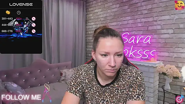 Snapshot of SarahCoksss chatting on February 2025 01:23:02 AM SarahCoksss online show from February 2025 01:23:02 AM