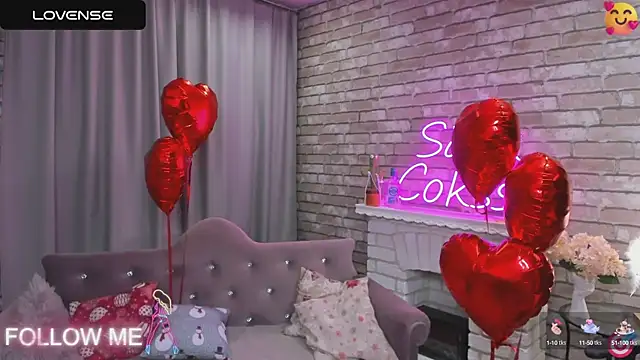Snapshot of SarahCoksss chatting on February 2025 12:52:02 AM SarahCoksss online show from February 2025 12:52:02 AM