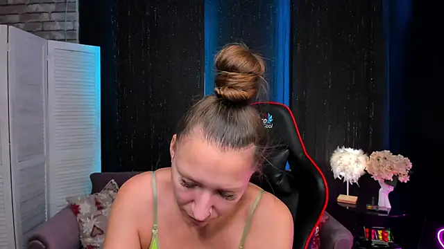 SarahCoksss online show from November 2025 12:32:01 AM