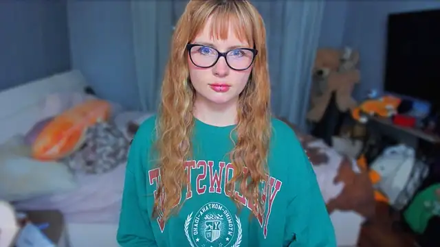 KlementinaBbG online show from October 2025 09:10:02 PM