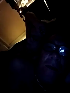 Snapshot of carlox14 chatting on September 2025 12:44:02 AM carlox14 online show from September 2025 12:44:02 AM