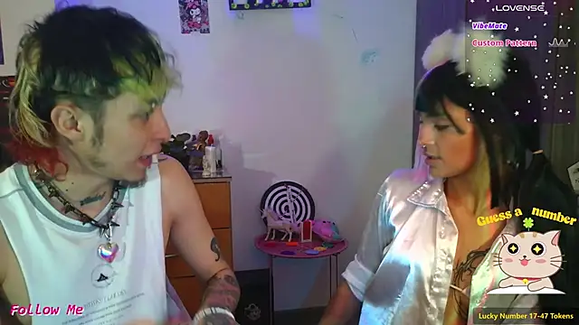 Snapshot of badeyes_crazygoat chatting on November 2025 06:37:02 PM badeyes crazygoat online show from November 2025 06:37:02 PM