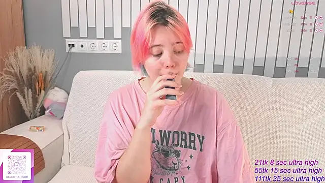   KawaiiYuki   online show from November 2025 07:42:02 AM