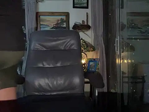 Snapshot of ThickDick_Daddy chatting on June 2026 07:00:01 AM ThickDick Daddy online show from June 2026 07:00:01 AM