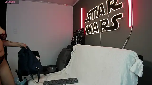 miiss anna online show from February 2025 11:01:02 AM