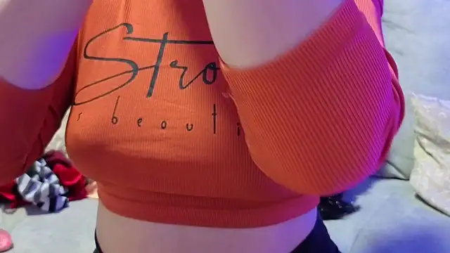 nadescomthxx online show from December 2025 06:15:01 PM