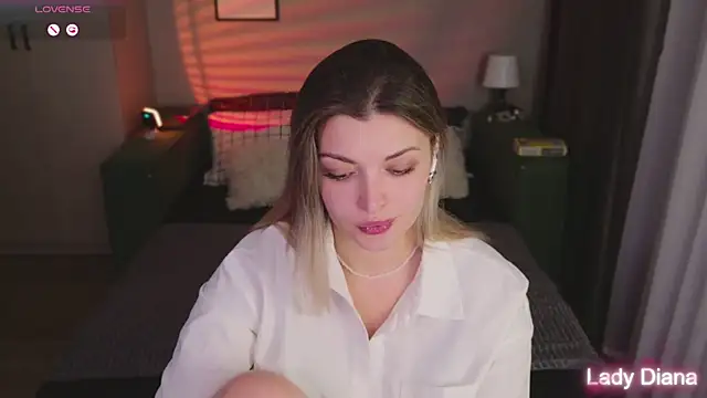 LancasterLady online show from November 2025 01:33:02 PM