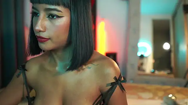 JulietaWinona online show from April 2026 05:43:01 PM