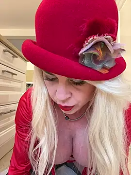 Snapshot of Kate-monroe chatting on March 2025 03:47:02 PM Kate-monroe online show from March 2025 03:47:02 PM