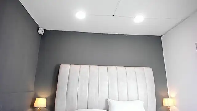 Ashleyy23x online show from January 2025 07:50:01 PM