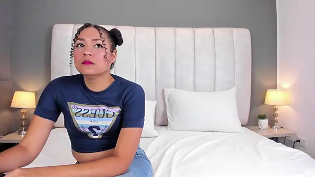 Ashleyy23x online show from January 2025 07:45:01 PM