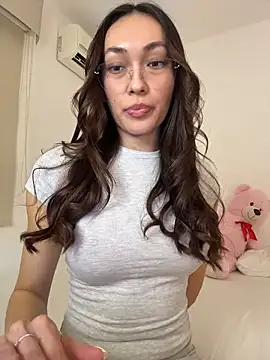 MichelleFerry  online show from April 2026 04:32:01 AM