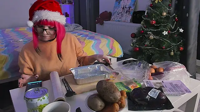 Snapshot of Yumi_Youkai chatting on December 2024 02:36:02 PM Yumi Youkai online show from December 2024 02:36:02 PM