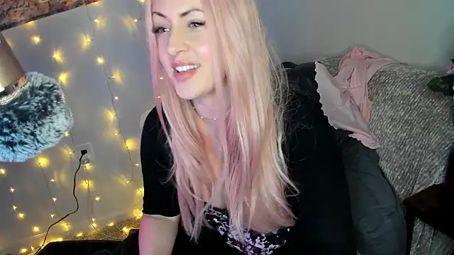 lovejulietxo online show from December 2024 05:09:02 AM