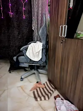 PARI Hun online show from December 2024 07:25:01 AM