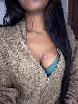 PARI Hun online show from December 2024 12:01:01 PM